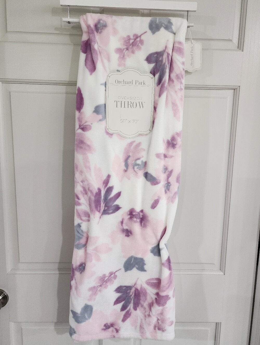 Oversized Super Soft Plush Floral Throw Comfort Blanket Pink and Purple NWT